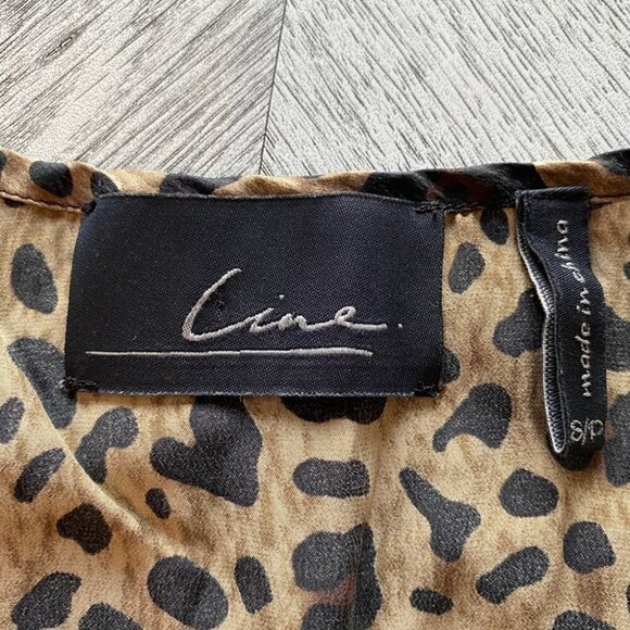 𝅺LINE silk leopard print tank top - Picture 5 of 7